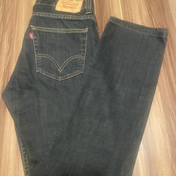 Levi’s Jean Size 36x36                                      M