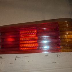 1986-89 Mercedes-Benz 560SL Tail Light Housing/Assembly Right/Passenger Side