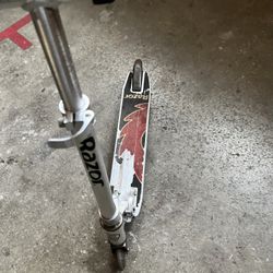RAZOR SCOOTER