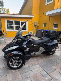 2011 Can Am Spyder RTS
