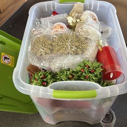 Tote with a lot  several Christmas decorations