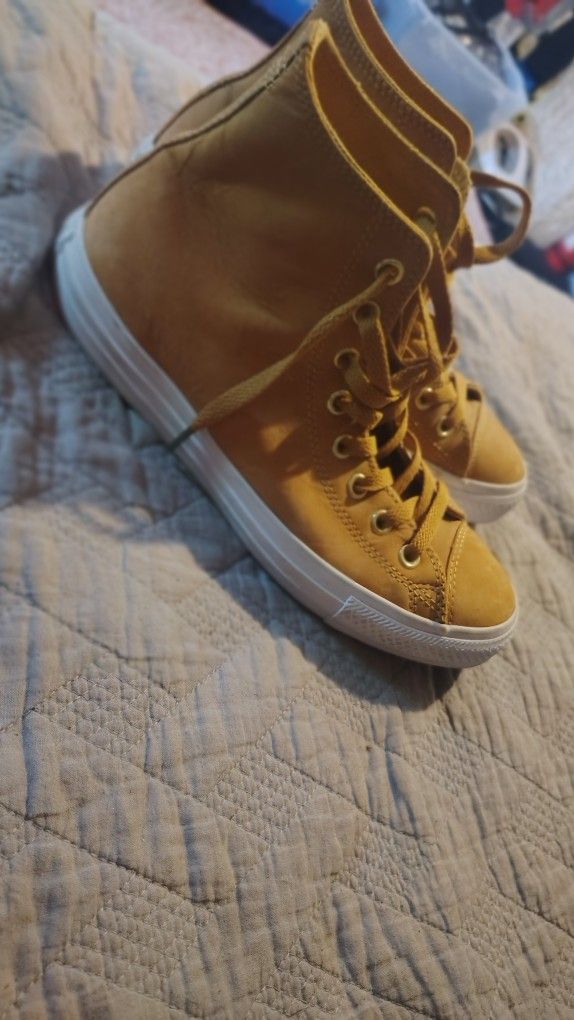 Mens Chuck Taylor Leather Converse