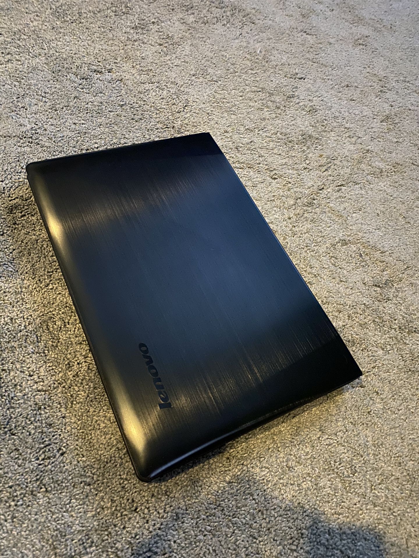 Lenovo Gaming Laptop 120SSD 1TBHD