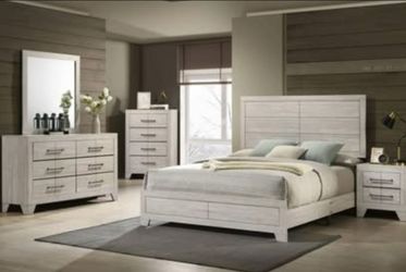 Brand new Elegnat 5pcs bedroom set