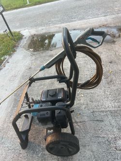 A good Working Subaru pressure washer pressure cleaner 3000 psi/2.6 GPM works perfect