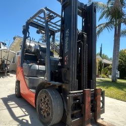 TOYOTA M8 forklift For Sale LOW HOURS 