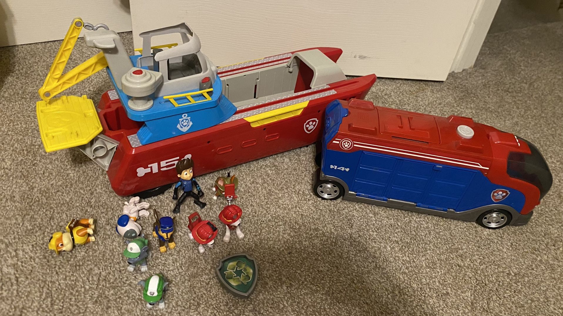 Paw  Patrol Boat And Mission Cruiser With 8 Characters 