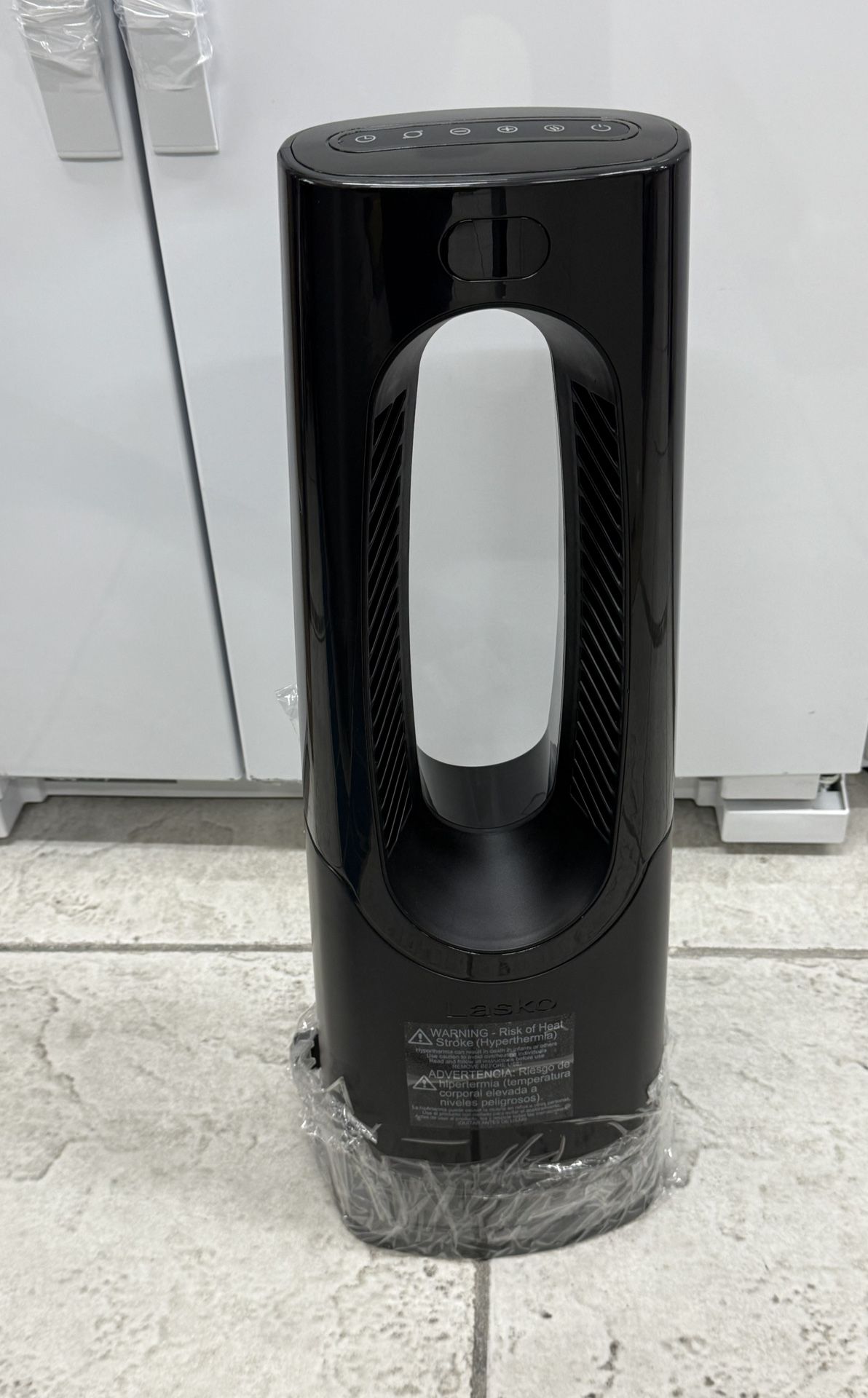 LASKO - Bladeless 1500W 28 inch Oscillating Tower Heater with Remote Control  