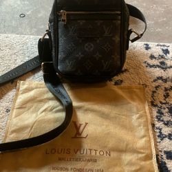Louis Vuitton Man Bag