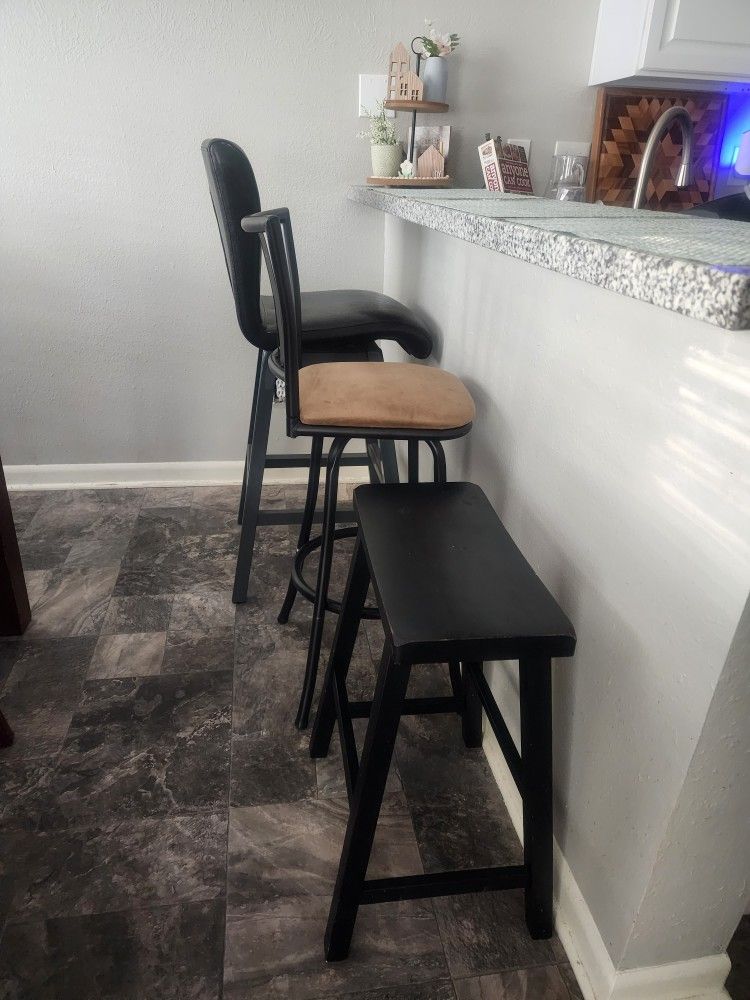 bar height stools 