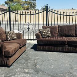 RC Willey Chocolate Brown Couch Sofa Set