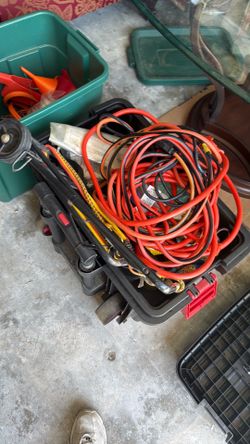 TOOLS! CRAFTSMAN TOOLBOX, RED