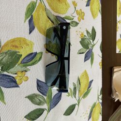 BURBERRY sun glasses 