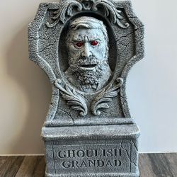 Plastic Halloween Grandpa Head Stone
