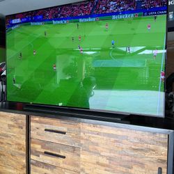 LG OLED 65’’ TV