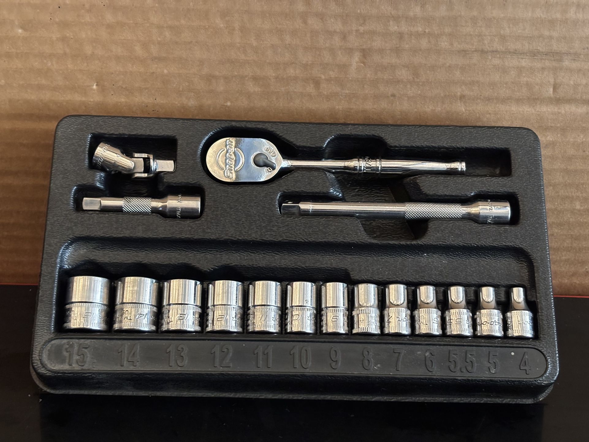 Snap-on Tools 17 pc 1/4" Drive 6-Point Metric Starter Set