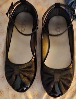 Girl's Black Patten Leather Dress Shoes with Bows