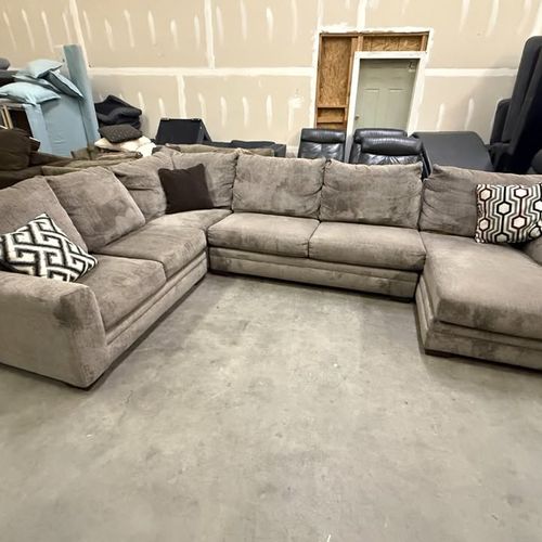 *Free Delivery* Excellent Condition Like-New Extra Large 4-Piece Sectional (grayish light brown)