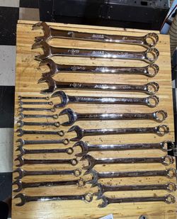 Case IH wrench set