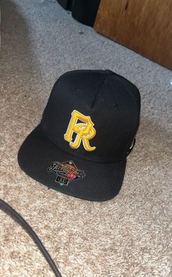 Custom P.R Roberto Clemente hat Snap Back
