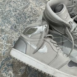 AIR JORDAN 1 HIGH OG CO JP NEUTRAL GREYMETALLC SILVER size 8 used for sale