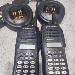 Lot of 2 MOTOROLA MTX8250 800 MHz  16CH Two Way Radios-BLack

