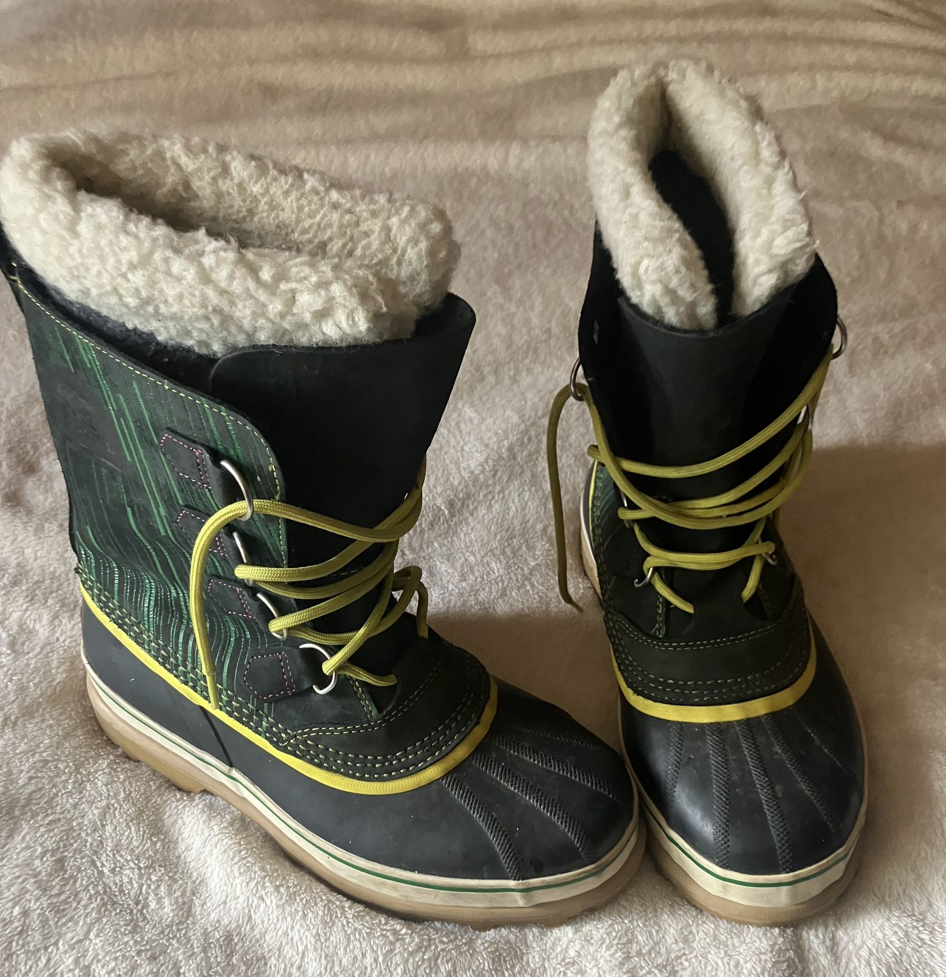 Men's sz 9 Sorel Waterproof Boots 