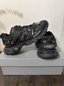 Balenciaga tracks. NO LED