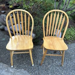4 Wooden Chairs