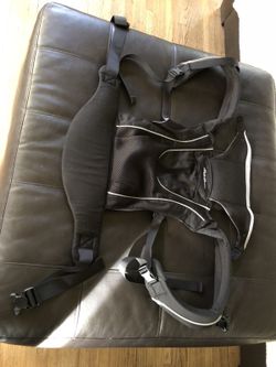 Eddie Bauer baby carrier kangaroo harness
