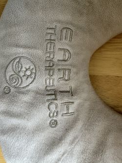 Earth therapeutics neck pillow hot sale