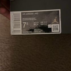 Air Jordan 1 Mid 7/5
