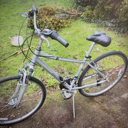 Raleigh  Route  3.0.     21speed  Street Bike21