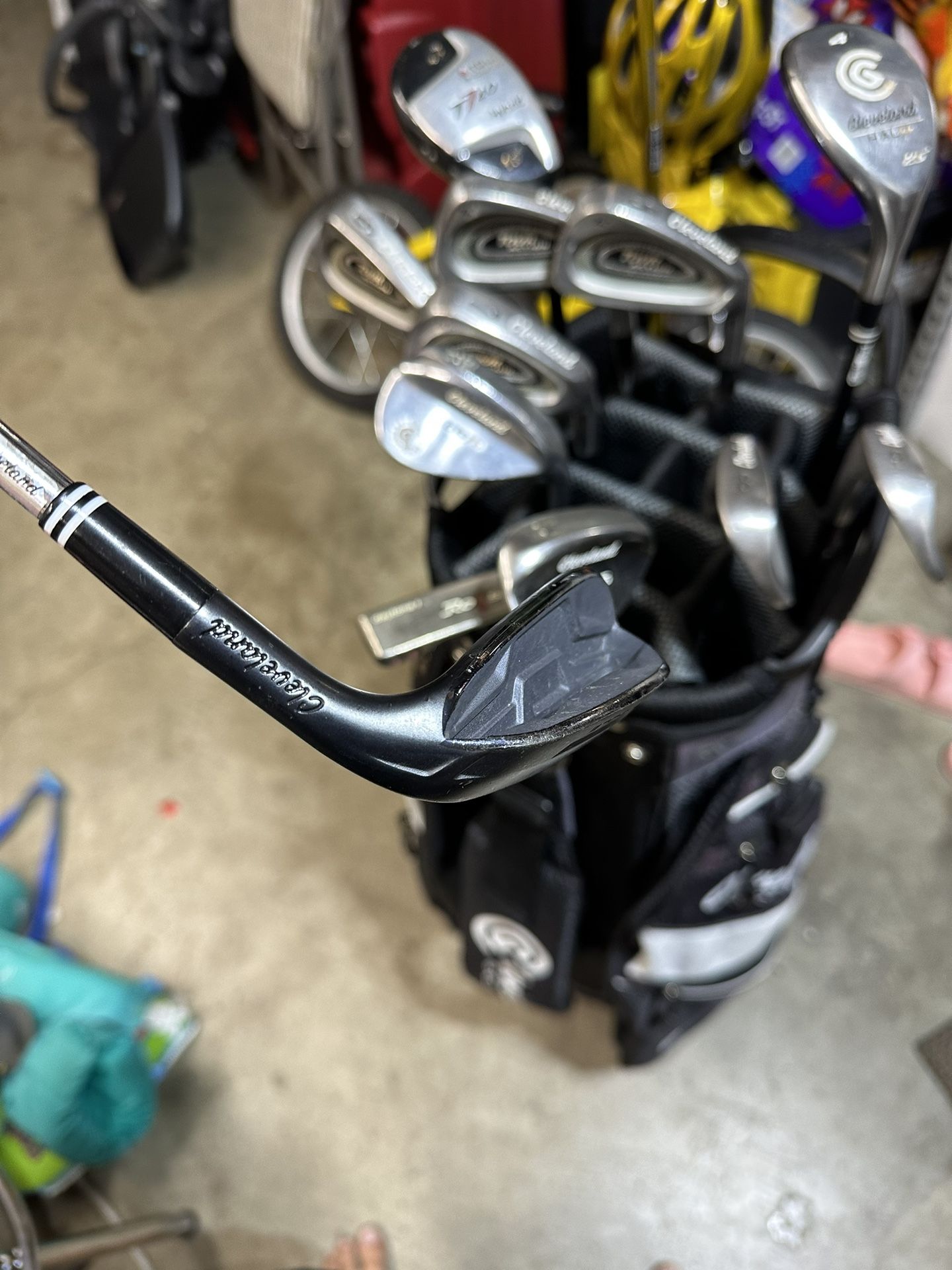 Cleveland TaylorMade Men’s Golf Clubs Complete Set for Sale in Lacey