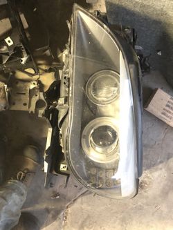 2011 BMW 750LI headlights