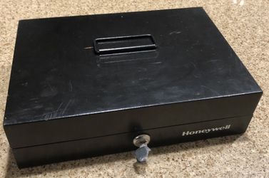 Metal cash box