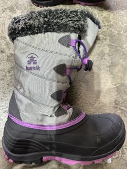 Kamik girls snow boots size 4