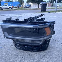 2020 Ram 2500 Headlight 