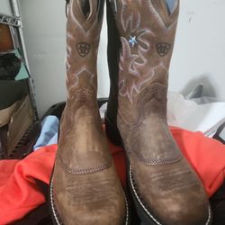 Ariat Boots Woman 81/2