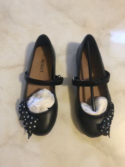 Girls shoes size 11