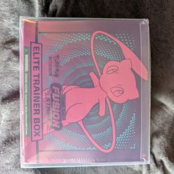 Fusion Strike ETB