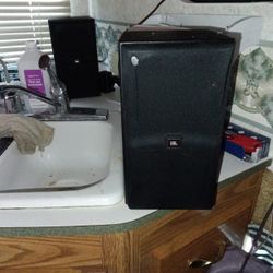 Set Of 4 JBL Or Bose Speakers 
