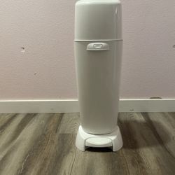 Baby Diaper Trash Can 