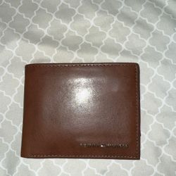 Tommy Hilfiger Wallet And Black Leather Wallet