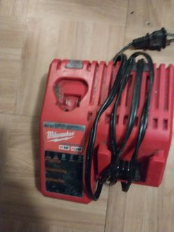 Milwaukee M12, M18 Charger
