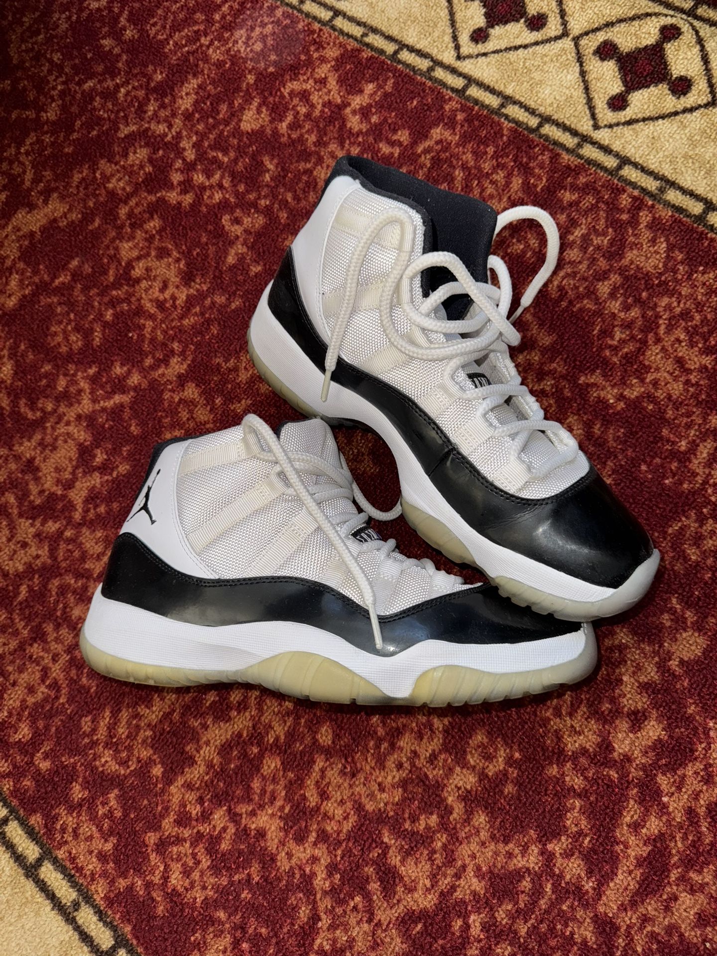 Nike Air Jordan 11 concord Used Size 8.5