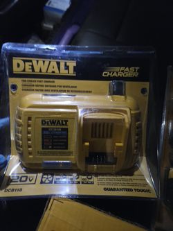 DeWalt DEWALT 20V/60V MAX* Fan-Cooled Fast Charger, model DCB118. 
