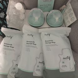 Brand new Motif Aura Glow Breast Pump &300 Bags Bought 07/2025 Never used And Giving Extra Baby items Onsies/bottle/teether etc.. Free