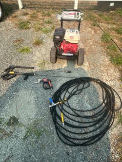 Simpson PowerShot PS60869 Honda 4000 psi Gas 3.5 gpm Pressure Washer