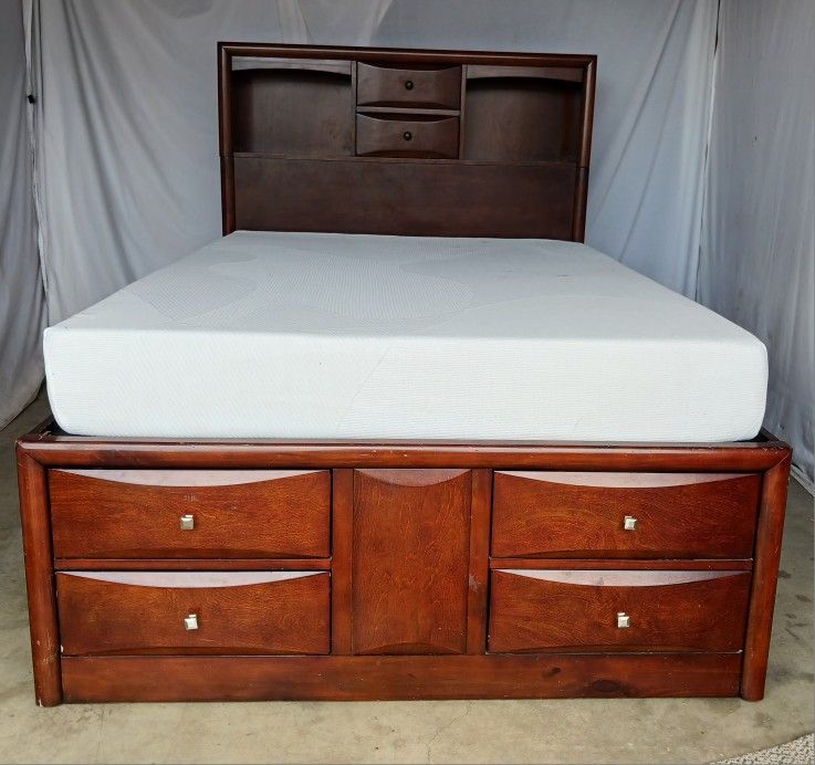 Full Size Bed. Cama Matrimonial